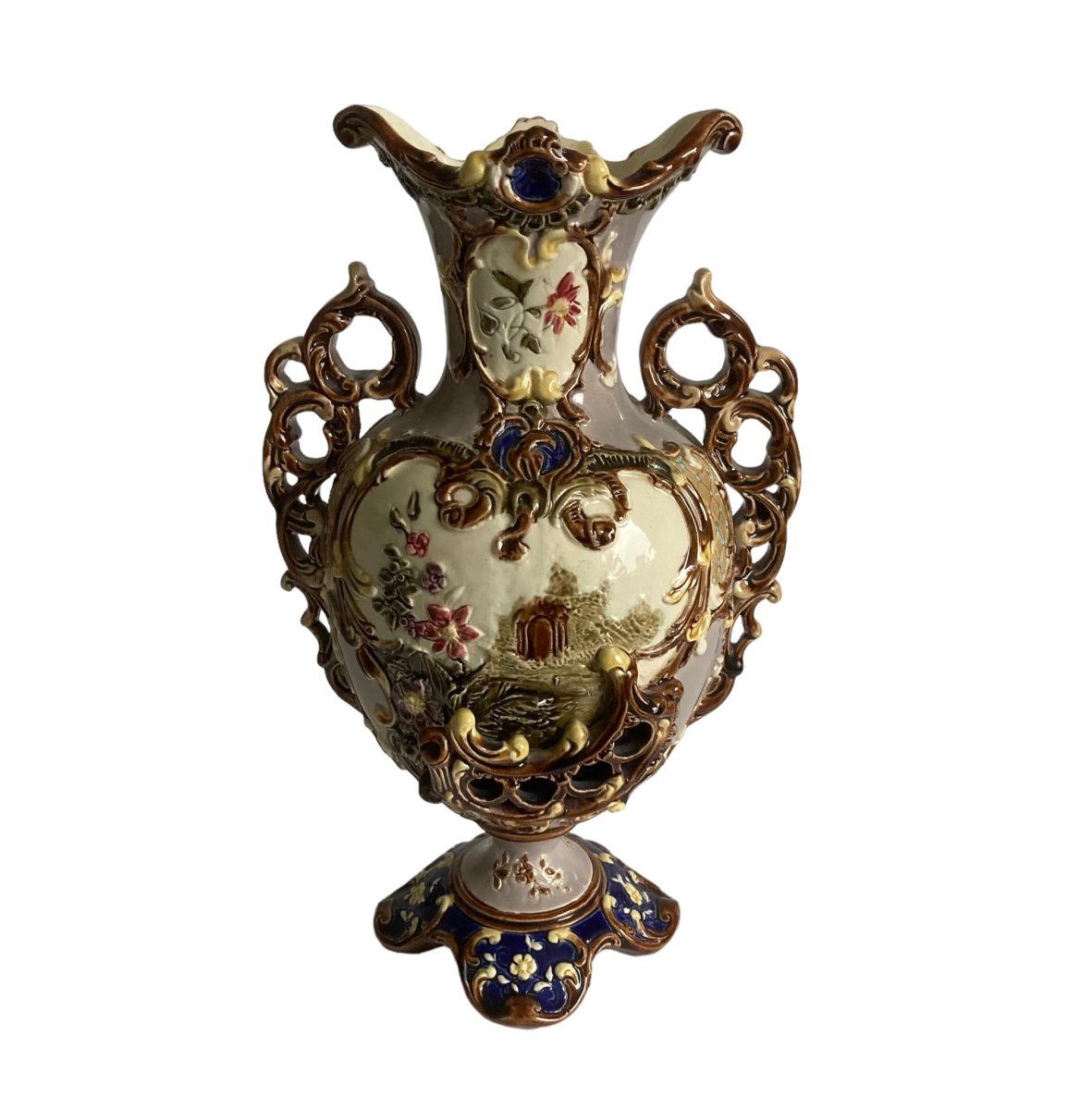 Majolica vase no 1